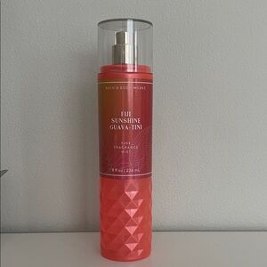Bath & Body Works Fiji Sunshine Guava-Tini Fragrance Mist -